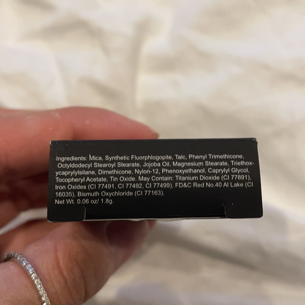 Eyeshadows - Picture 10 of 10